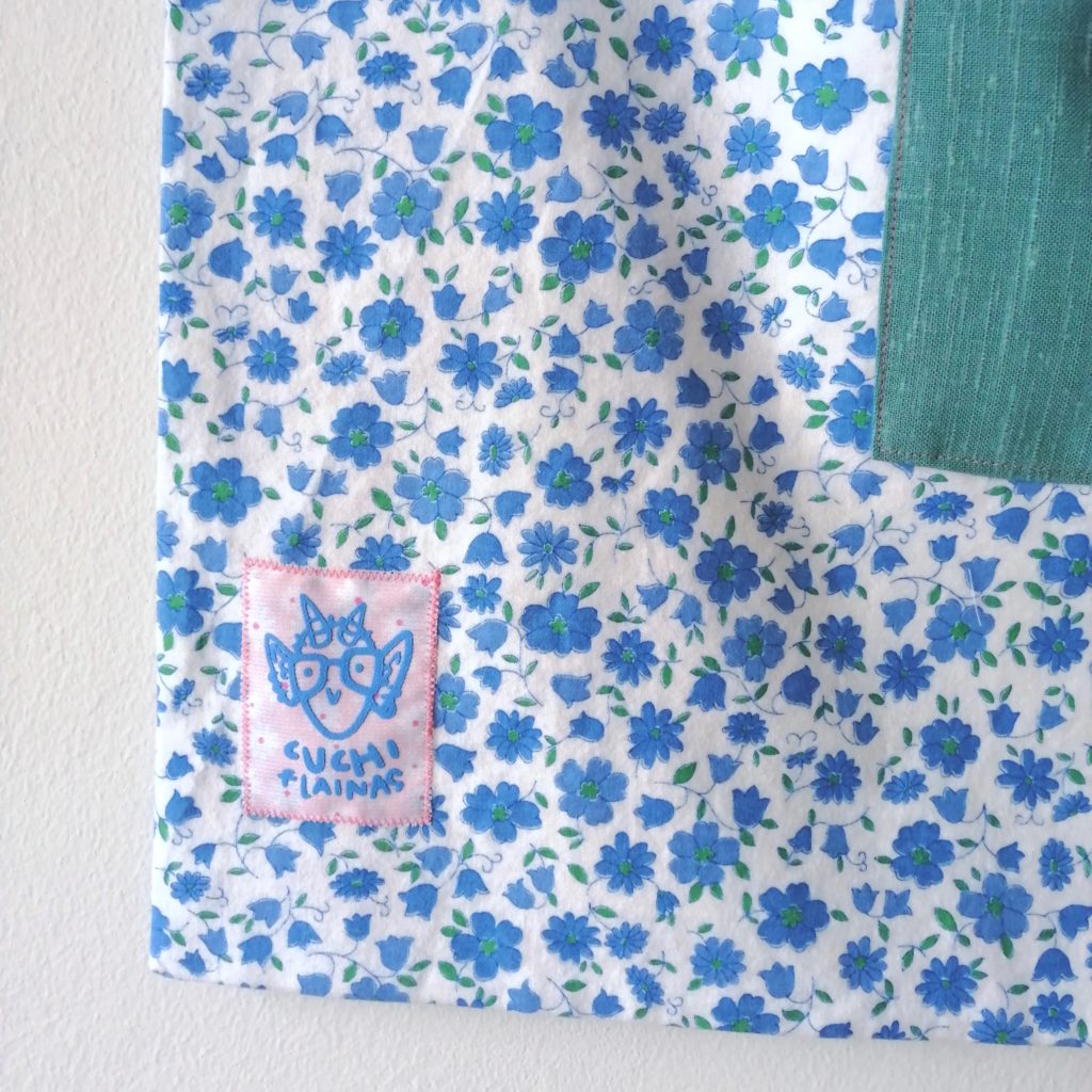 Bolsa de tela-telas recicladas-Cuchi-estampado flores azules5